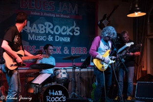 Habrocks's Music & Diner - Band
