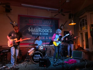 Habrocks's Music & Diner - Band
