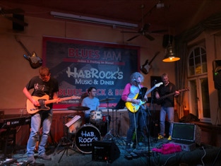 Habrocks's Music & Diner - Band
